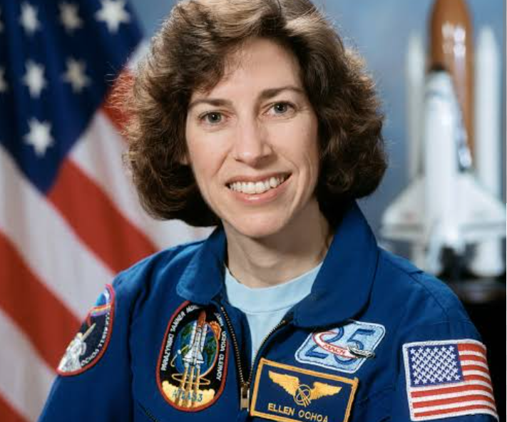 Ellen Ochoa Biography